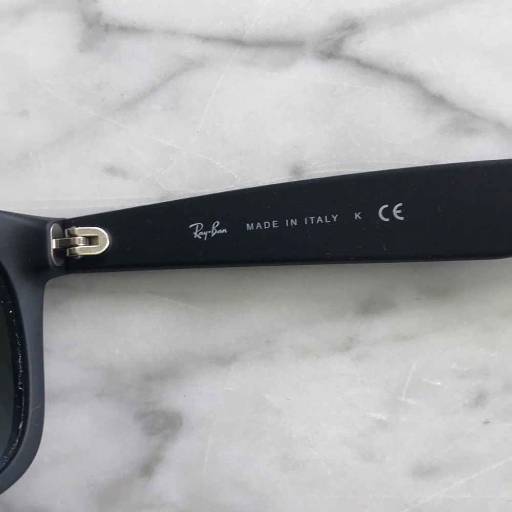 Ray-Ban Wayfarer Sunglasses (NEW) - Polycarbonate - Picture 8 of 9